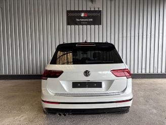 Volkswagen Tiguan 1.5 TSI Highline R-Line DSG / Panorama picture 9