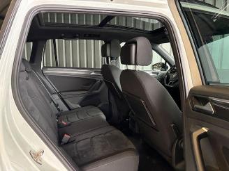 Volkswagen Tiguan 1.5 TSI Highline R-Line DSG / Panorama picture 12
