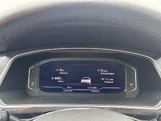 Volkswagen Tiguan 1.5 TSI Highline R-Line DSG / Panorama picture 16