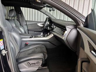 Audi Q8 50 TDI Quattro S-Line Panorama / Soft-Close picture 11