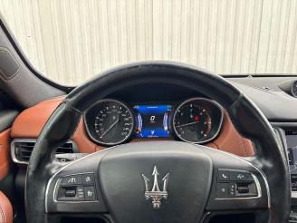 Maserati Levante GranSport Diesel Panorama / Luft picture 16