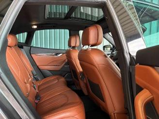 Maserati Levante GranSport Diesel Panorama / Luft picture 11