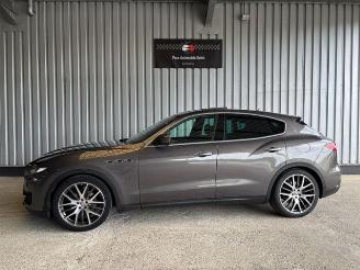 ojeté vozy osobní automobily Maserati Levante GranSport Diesel Panorama / Luft 2016/10