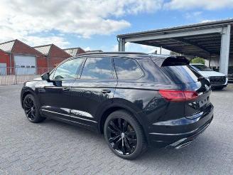 Volkswagen Touareg 3.0 TDI R-Line 4Motion Panorama picture 14