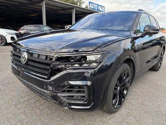 Volkswagen Touareg 3.0 TDI R-Line 4Motion Panorama picture 18