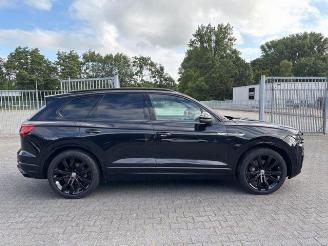 Volkswagen Touareg 3.0 TDI R-Line 4Motion Panorama picture 7