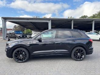 Volkswagen Touareg 3.0 TDI R-Line 4Motion Panorama picture 16