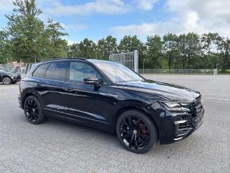 Volkswagen Touareg 3.0 TDI R-Line 4Motion Panorama picture 5