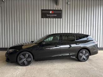 skadebil auto Volkswagen Passat Variant 2.0 TDI 4Motion R-Line 2025/7