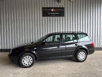 occasione autovettura Volkswagen Golf IV Variant 1.6 Highline TUV 10-2027 2002/6