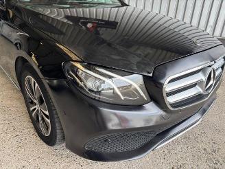 Mercedes E-klasse 200 d Lim. R-Kamra / LD / Widscrn picture 16