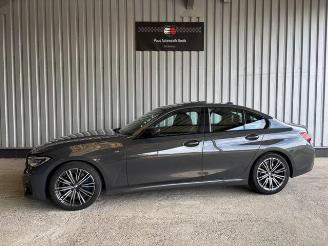 škoda osobní automobily BMW 3-serie 0 Limousine 0 i M Sport Schiebedach 2019/5