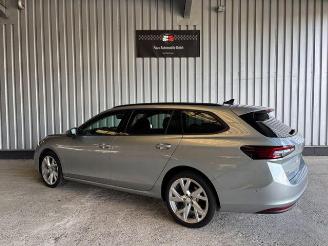 Skoda Superb Combi 2.0 TDI Selection R-Kamera / LED picture 4
