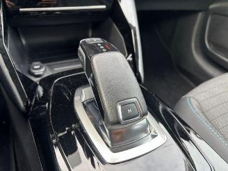 Peugeot 208 Allure Pack Autom / LED / R-Kamera picture 17