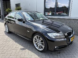 Damaged car BMW 3-serie 318i Business Line 2010/3