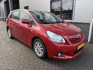 damaged passenger cars Toyota Verso 1.8 VVT-i Aspiration 7p Automaat 2011/10