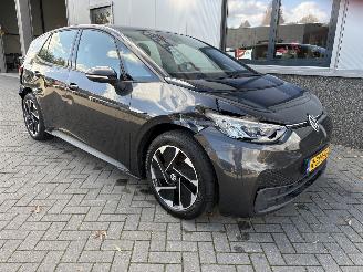 Damaged car Volkswagen ID.3 Pro 58kWh 2022/8