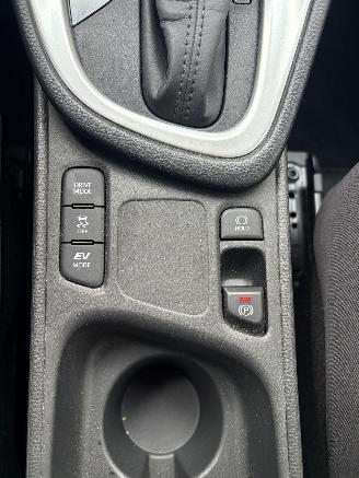 Toyota Yaris 1.5 Hybrid Dynamic picture 34
