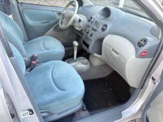 Toyota Yaris 1.3 16V VVT-i Sol Automaat picture 27