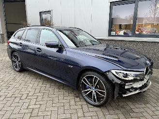 skadebil auto BMW 3-serie 330e High Executive 2022/2