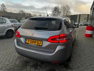 Peugeot 308 1.2 PureTech Allure Automaat picture 18