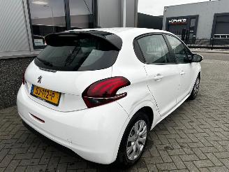 Peugeot 208 1.6 BlueHDi Blue Lease picture 23