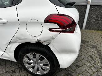 Peugeot 208 1.6 BlueHDi Blue Lease picture 19