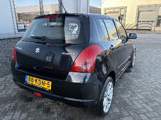 Suzuki Swift 1.3 Exclusive picture 24