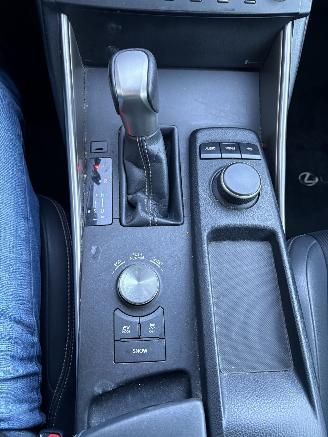 Lexus IS 300h Hybrid Business Line picture 43