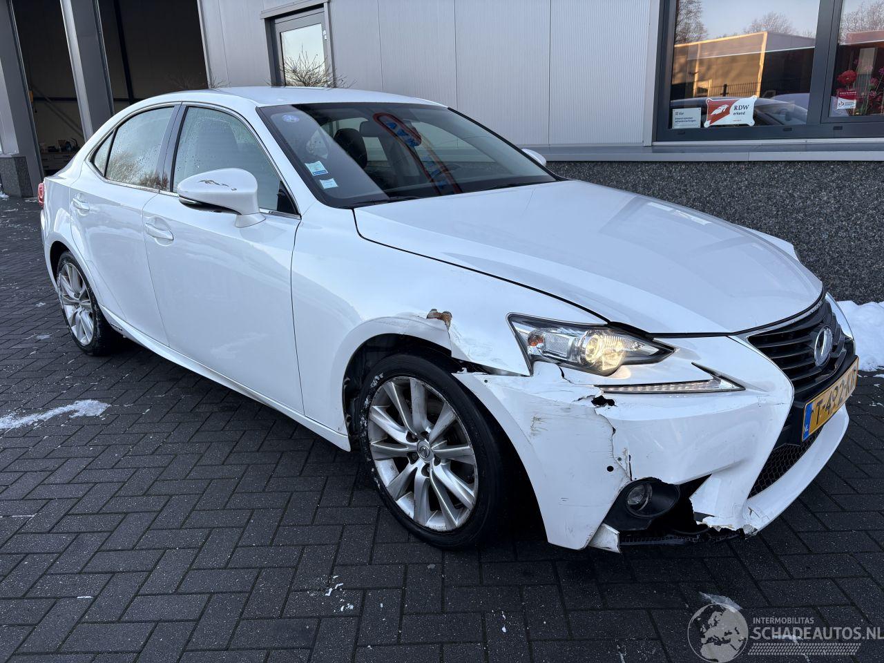 Lexus IS 300h Hybrid Business Line