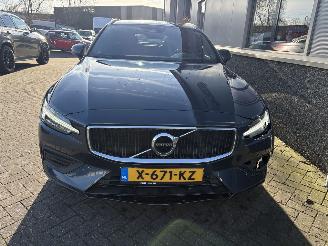 Volvo V-60 2.0 D3 Momentum picture 2