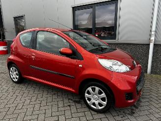 Schadeauto Peugeot 107 1.0 12V Sublime 2010/1