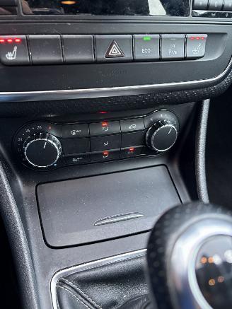 Mercedes A-klasse 180 Prestige picture 18