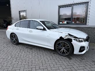BMW 3-serie 330i M-Pakket High Executive Automaat picture 10