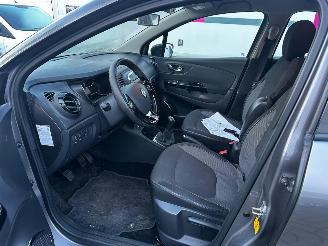 Renault Captur 0.9 TCe Dynamique picture 16