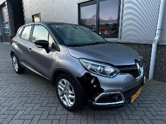 krockskadad bil auto Renault Captur 0.9 TCe Dynamique 2014/4