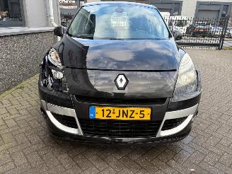 Unfallwagen Renault Scenic 1.4 TCE Dynamique 2009/7