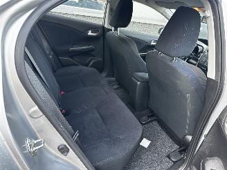 Unfallwagen Honda Civic 1.8 Comfort 2013/8