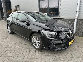 krockskadad bil auto Renault Mégane 1.5 dCi GT-Line 2017/3