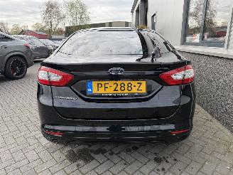 krockskadad bil auto Ford Mondeo 1.5 ST Line 2017/6