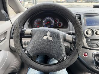 skadebil auto Mitsubishi Grandis 2.4-16V InSport 2008/6