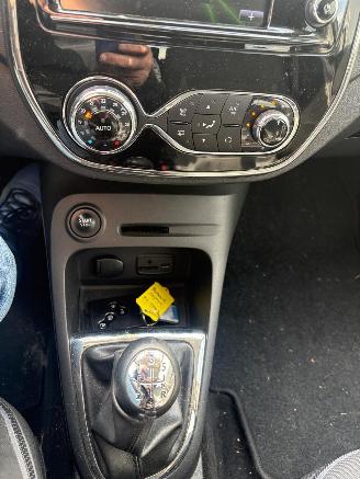 Renault Captur 0.9 TCe Dynamique picture 24