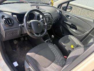 Renault Captur 0.9 TCe Dynamique picture 12