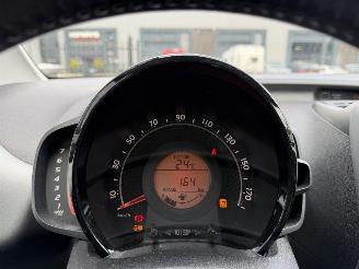 Toyota Aygo 1.0 VVT-i x-joy picture 37