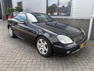 Damaged car Mercedes SLK 200 K. 2001/4