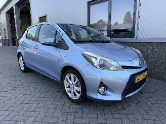 Voiture accidenté Toyota Yaris 1.5 Full Hybrid Dynamic 2012/7