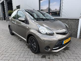 Vaurioauto  passenger cars Toyota Aygo 1.0 VVT-i Aspiration 2012/3