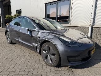 Vaurioauto  passenger cars Tesla Model 3 Standard RWD Plus 60 kWh 2020/12