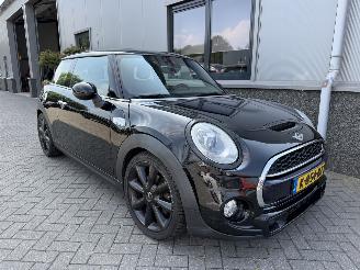 Schadeauto Mini Cooper S 2.0 Cooper S JW 2014/12