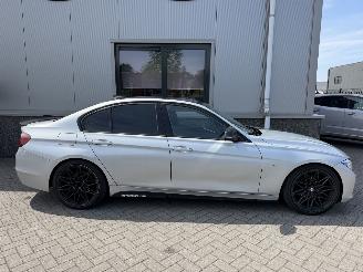 BMW 3-serie 328i xDrive High Executive picture 2